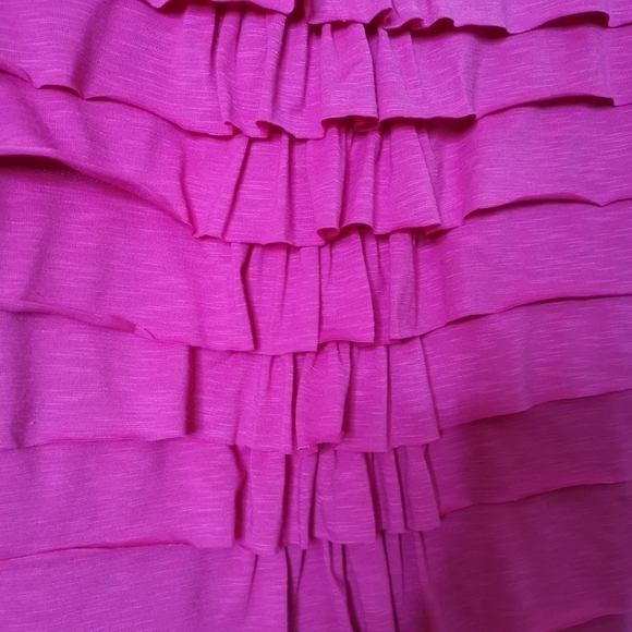 Pink ruffle top - Picture 2 of 9